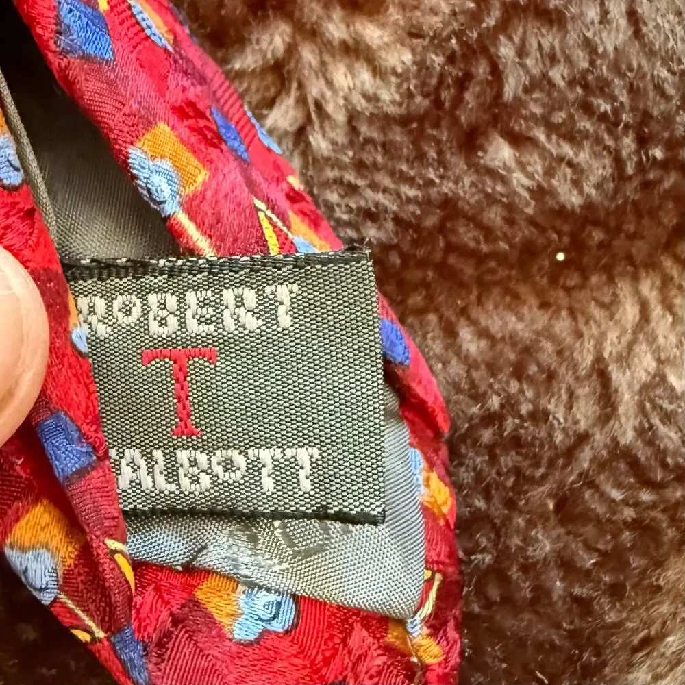 Robert Talbott Nordstrom Red Silk Hand Sewn USA Patterned Necktie MINT CONDITION